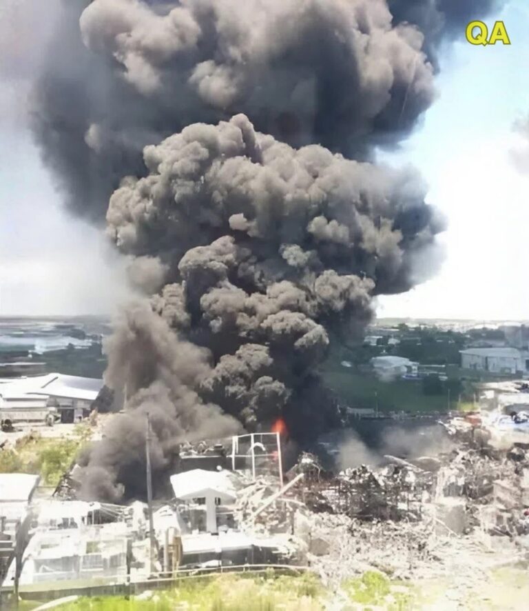🔥 EXPLOSIÓN DEVASTADORA DEJA UNA NUBE DE HUMO QUE SE VE A KILÓMETROS: LO QUE SE SABE HASTA AHORA