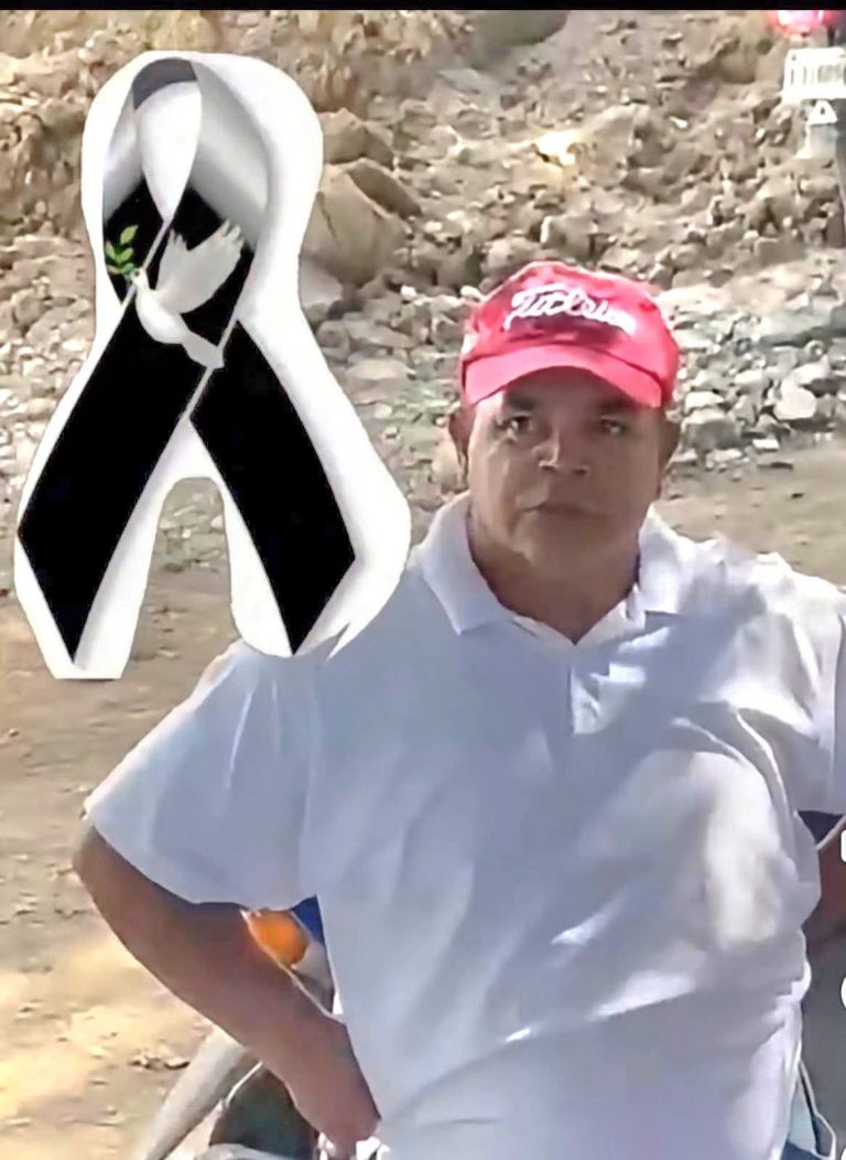 Con tristeza despiden al vendedor de pasteles en hoja que alegraba el parque del Reparto Yuna