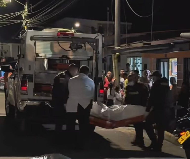 🚨 Mujer fue asesinada dentro de su vivienda y deja un hijo menor de edad en Florencia