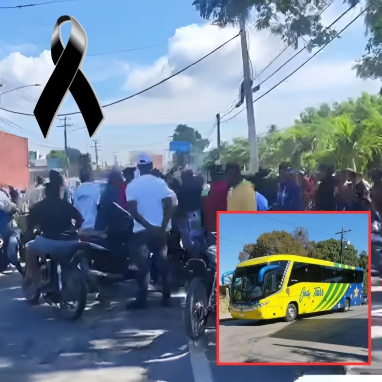 Pasajeros descubren una escena alarmante dentro de un autobús al llegar a la parada